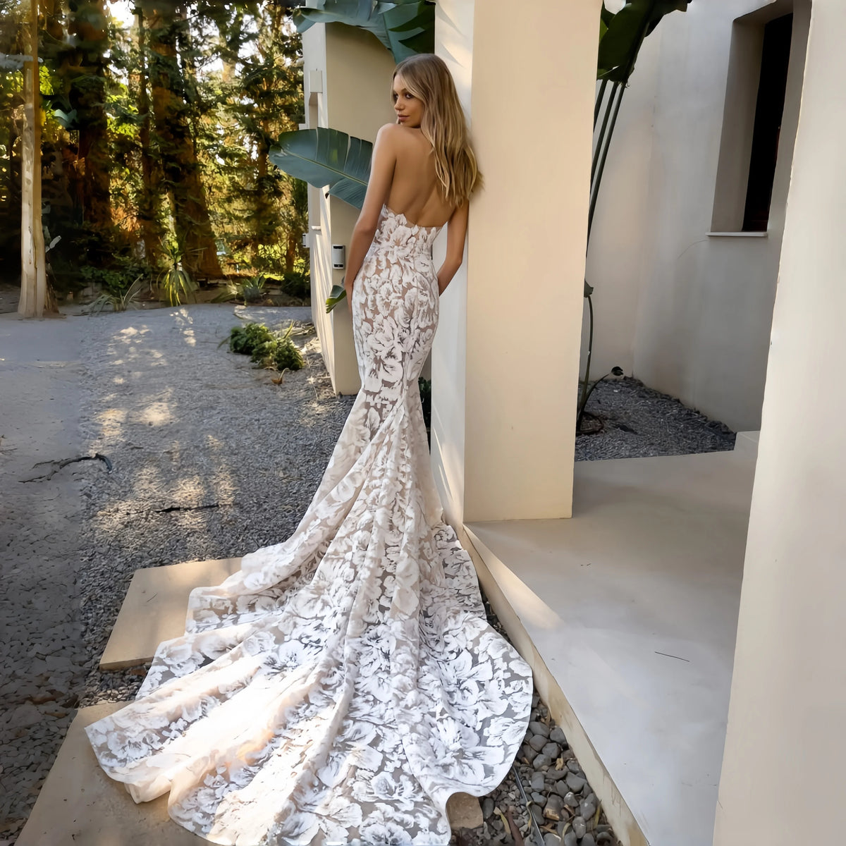 Customized White Mermaid Lace Embroidery Prom Dresses Strapless Sleeveless vestidos de noche Court Train Wedding Party