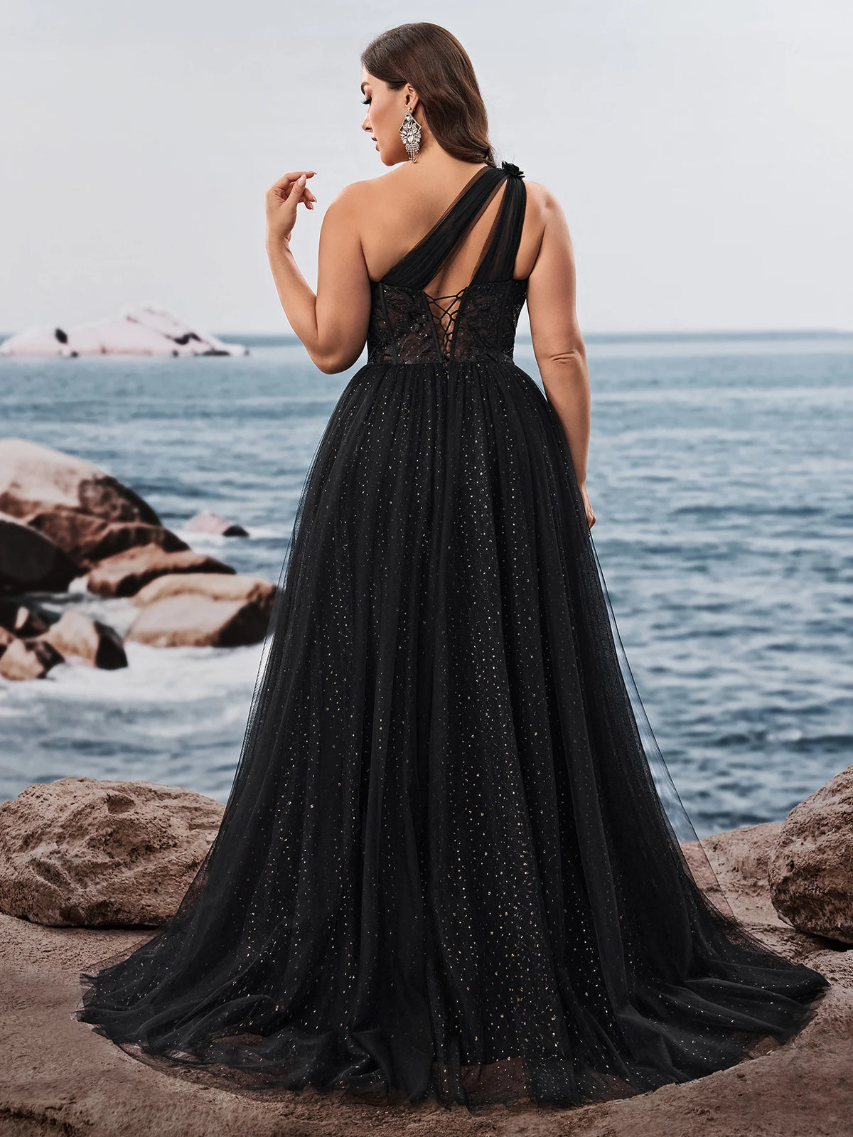 Plus Size Luxury Skew-shouldered Applique Cake Dress Luxury Slit Formal Evening Dresses Elegant Graduation Party Gown